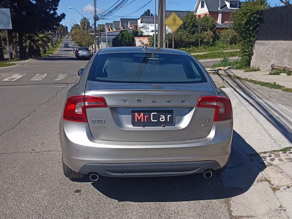 Volvo S60 T6 Plus año 2011