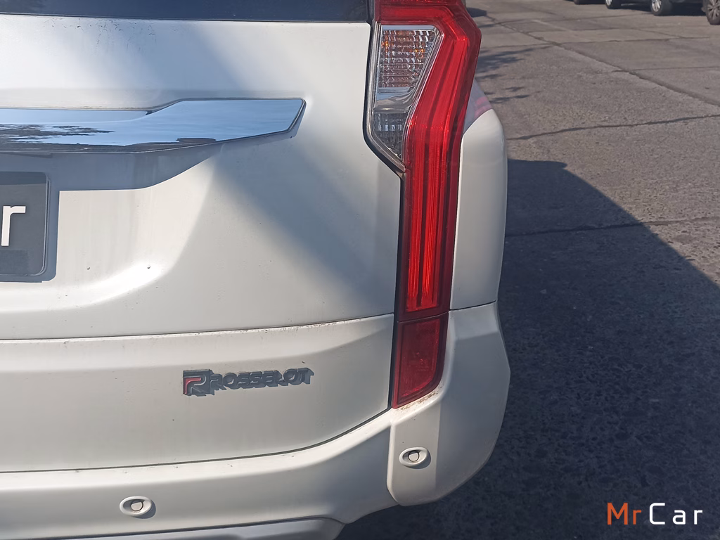 Mitsubishi Montero Sport No Se La Version año 2019