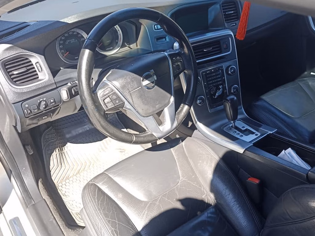 Volvo S60 T6 Plus año 2011