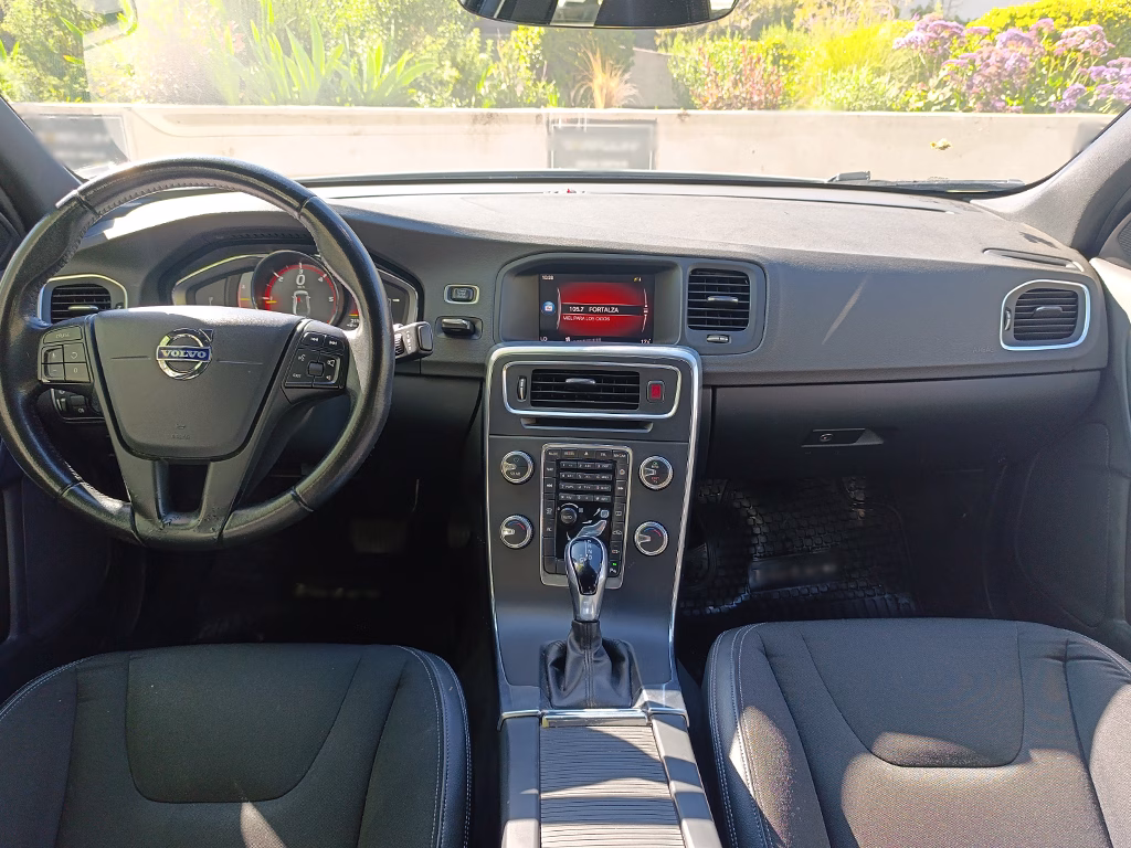 Volvo S60 D2 Confort año 2019