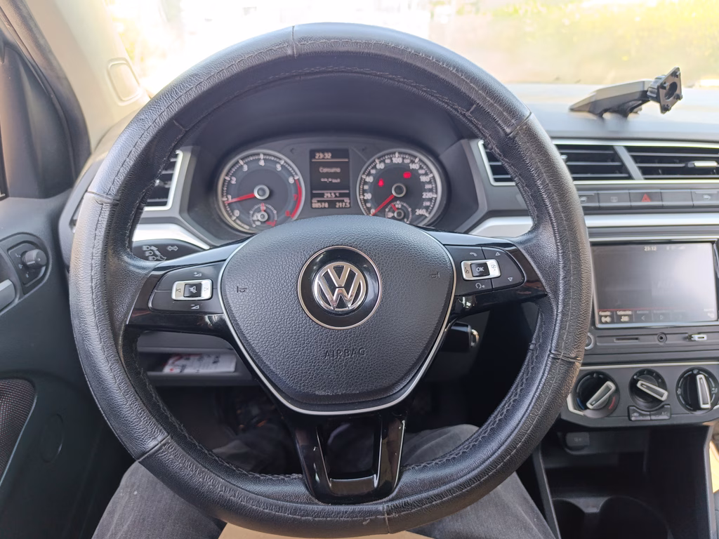 Volkswagen Voyage Higline año 2019