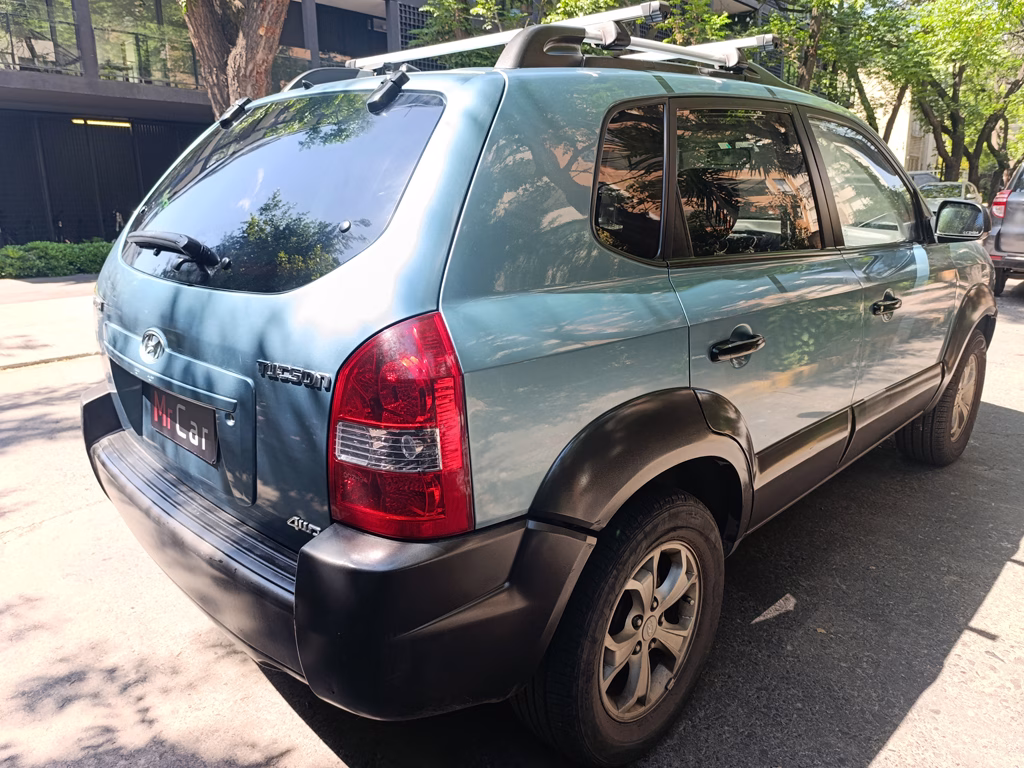 Hyundai Tucson Gl 4x4 año 2010