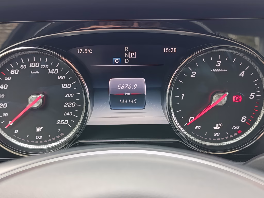 Mercedes-Benz E220 D No Se La Version año 2017