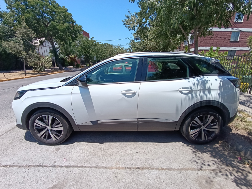 Peugeot 3008 Allure Pack año 2022