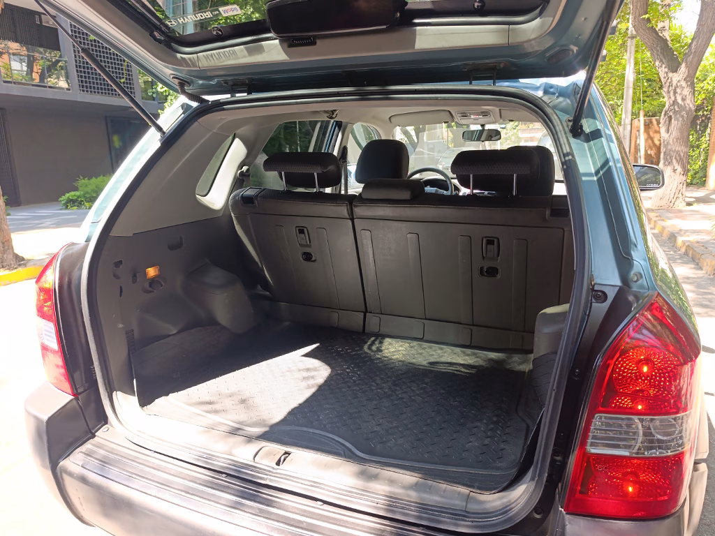 Hyundai Tucson Gl 4x4 año 2010