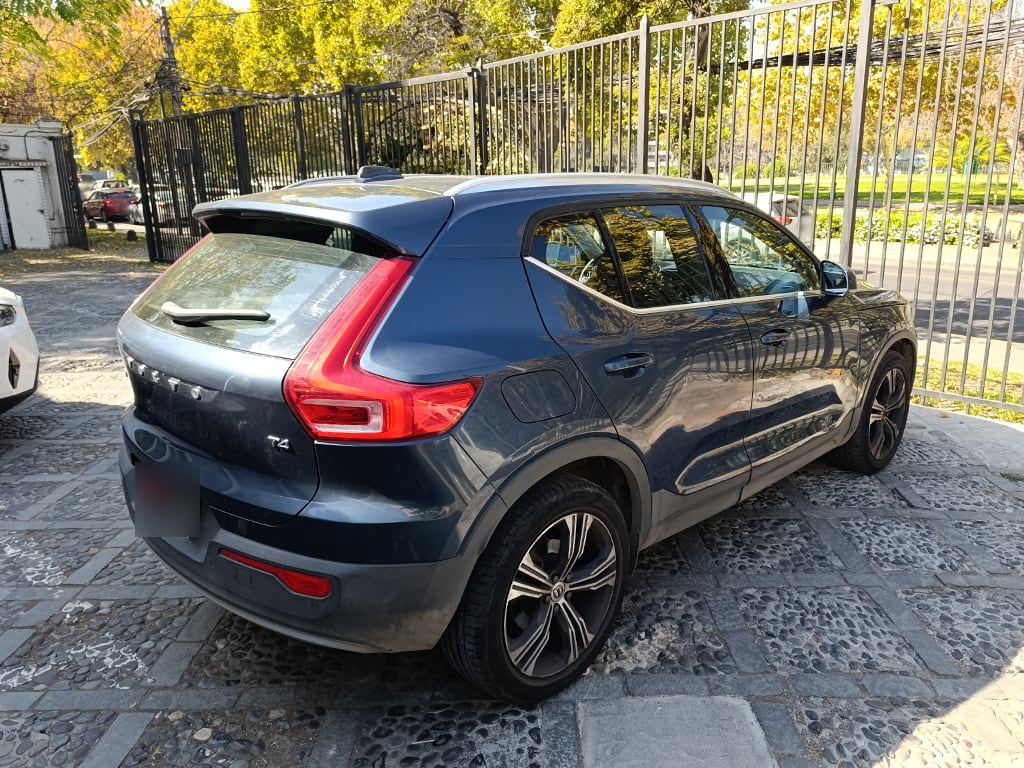 Volvo Xc40 T4 año 2022