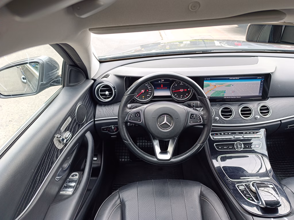 Mercedes-Benz E220 D No Se La Version año 2017