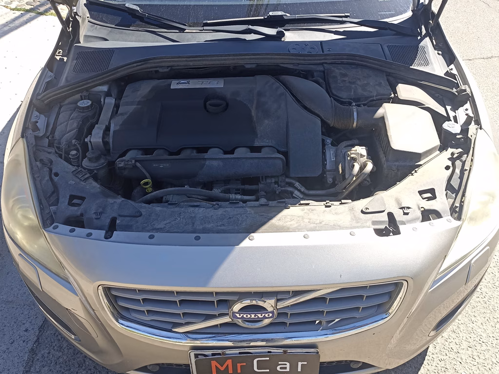 Volvo S60 T6 Plus año 2011