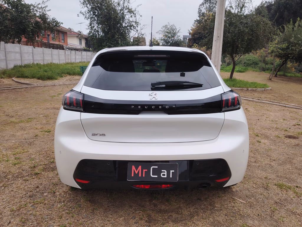 Peugeot 208 1.2 Active Pack año 2022