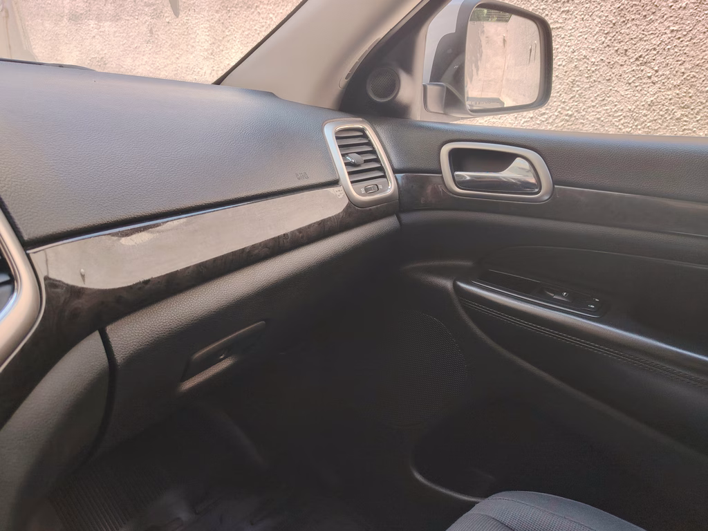 Jeep Grand Cherokee Laredo año 2011