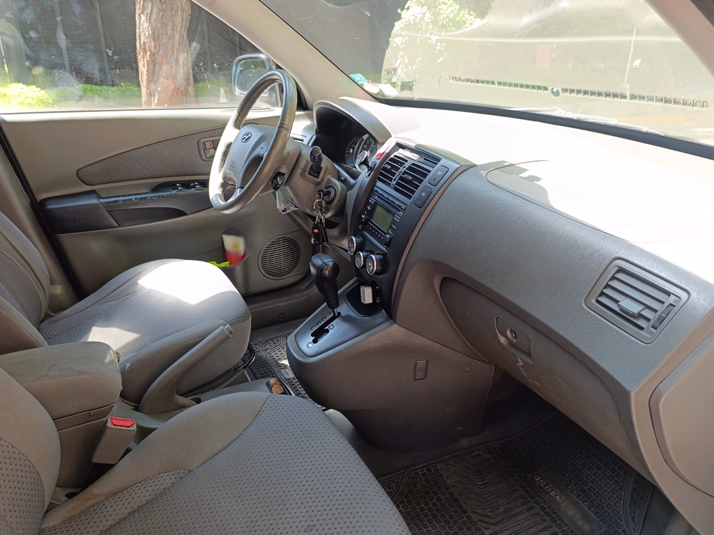 Hyundai Tucson Gl 4x4 año 2010