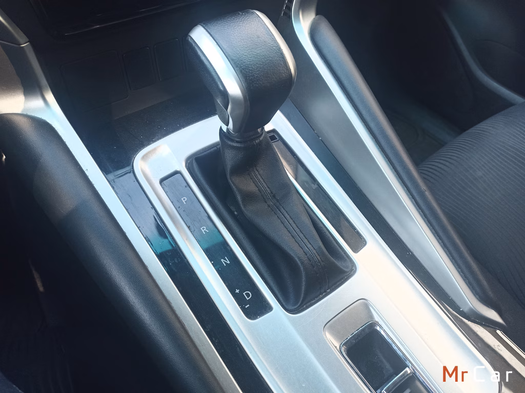 Mitsubishi Montero Sport No Se La Version año 2019