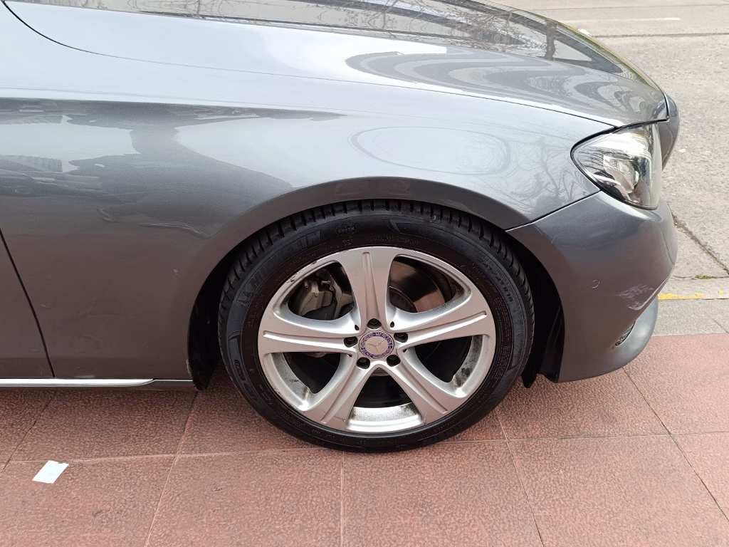Mercedes-Benz E220 D No Se La Version año 2017