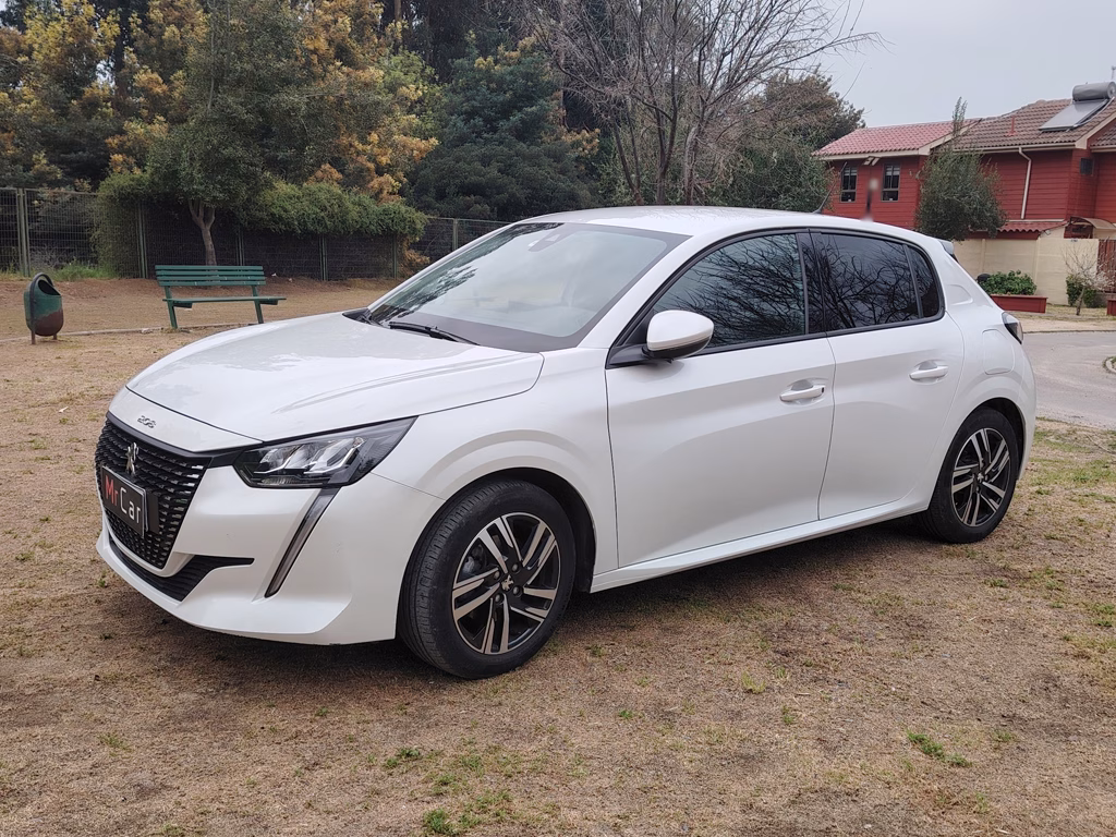 Peugeot 208 1.2 Active Pack año 2022