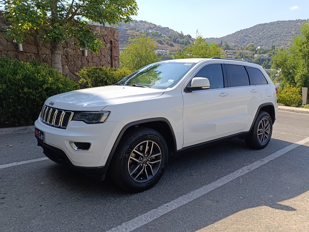 Jeep Grand Cherokee Laredo 4x4 año 2019