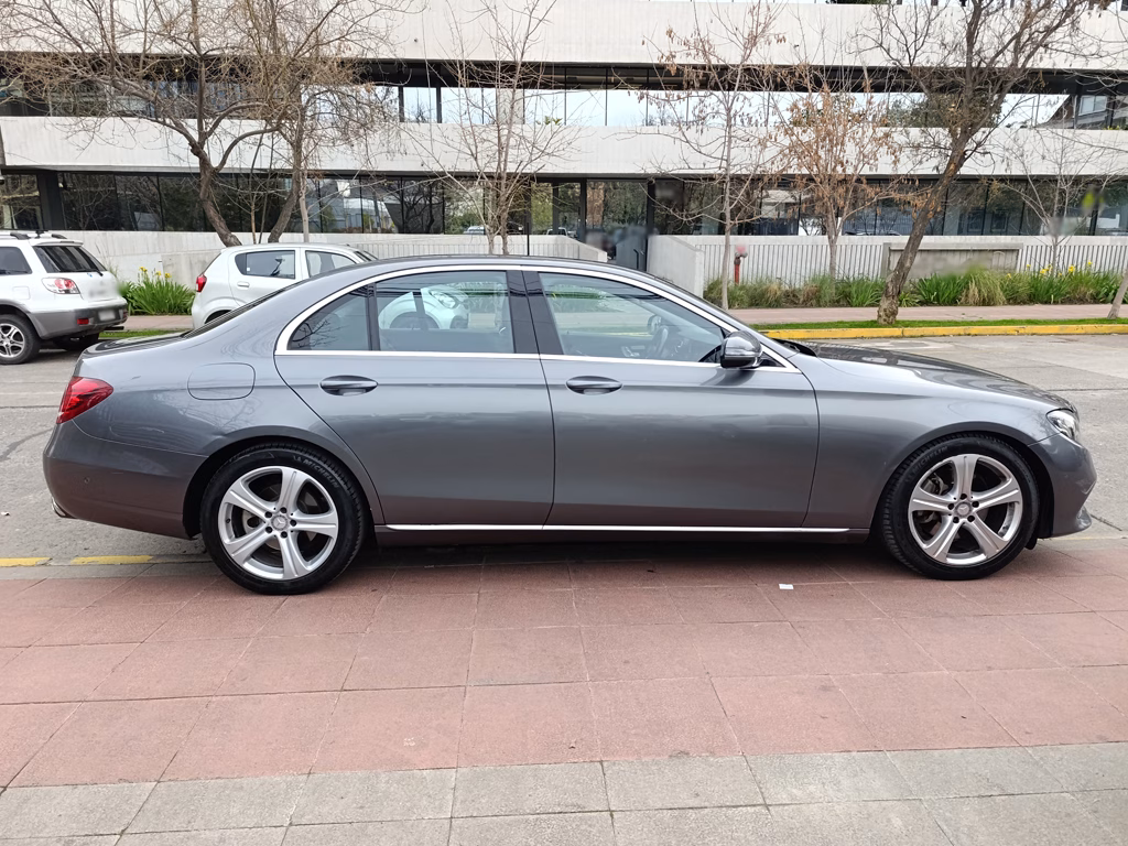 Mercedes-Benz E220 D No Se La Version año 2017