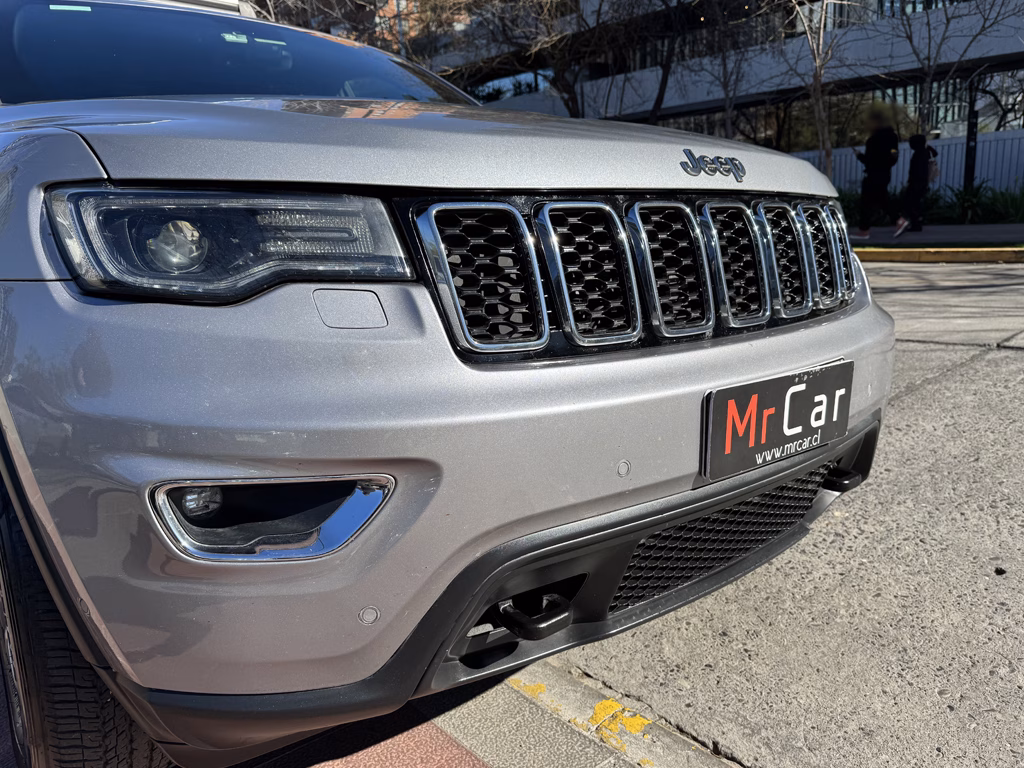 Jeep Grand Cherokee Laredo 4x4 año 2018