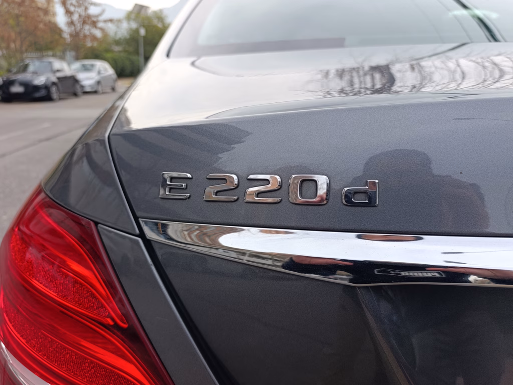 Mercedes-Benz E220 D No Se La Version año 2017