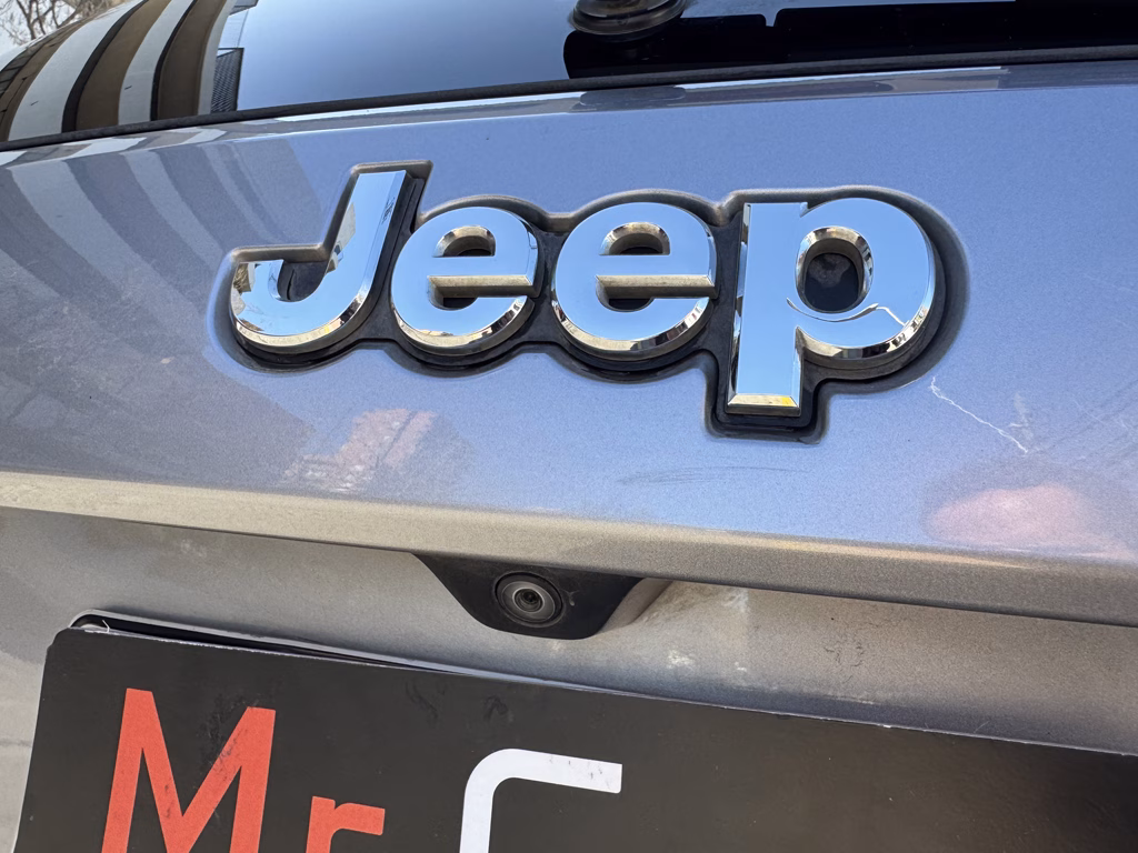 Jeep Grand Cherokee Laredo 4x4 año 2018