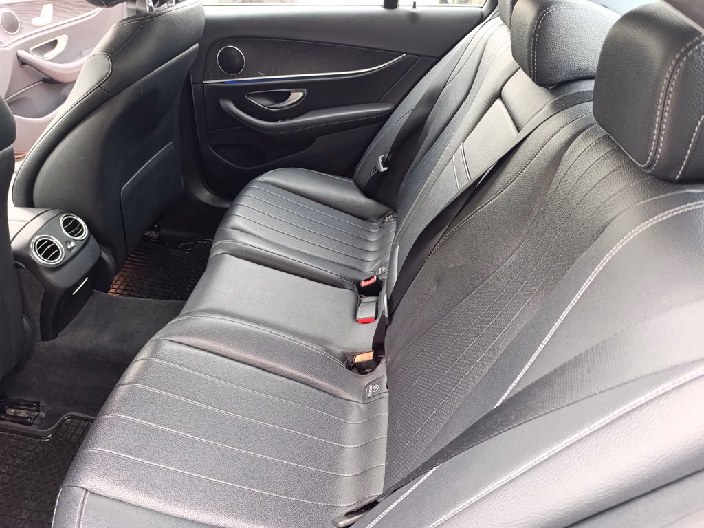 Mercedes-Benz E220 D No Se La Version año 2017