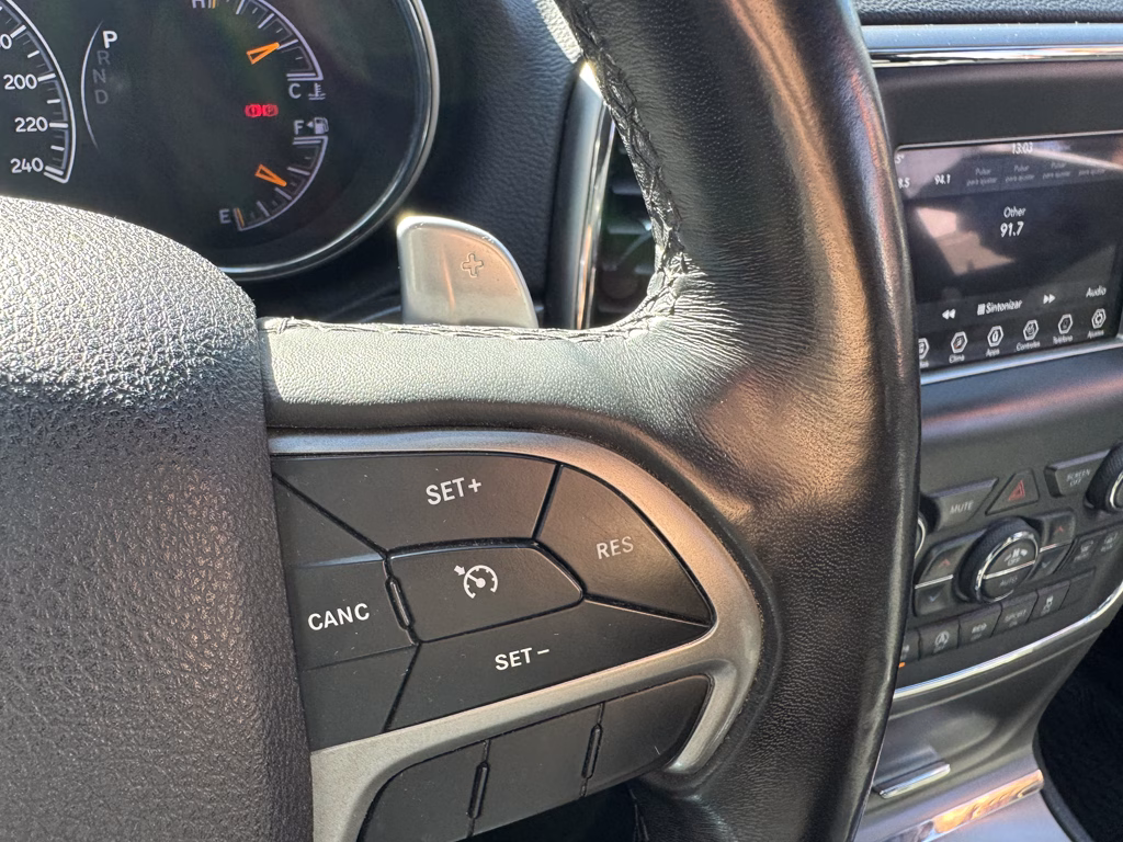 Jeep Grand Cherokee Laredo 4x4 año 2018