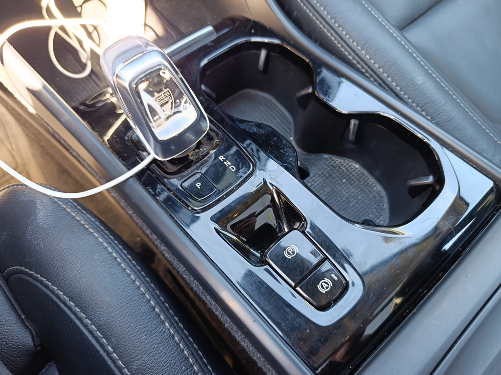 Volvo Xc40 T4 año 2022