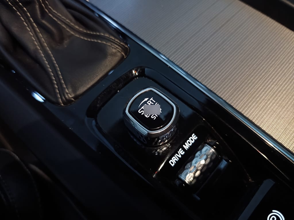Volvo Xc60 T6 R-Design año 2018