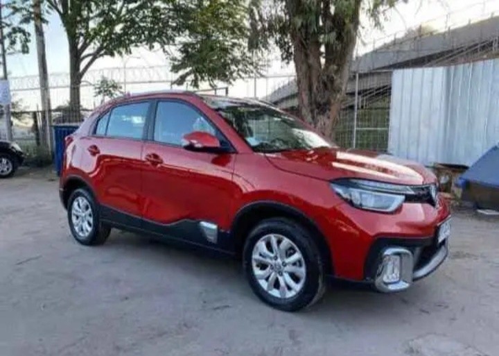DONGFENG AX4 1.6 Luxury Mt año 2021