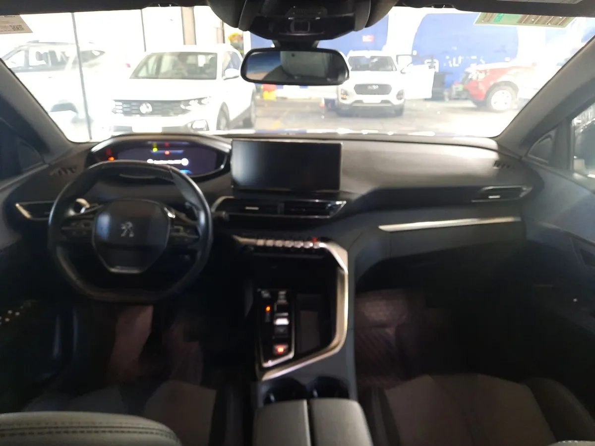 Peugeot 3008 1.5 Allure Pack Bluehdi 130 4x2 Eat8 5p año 2024