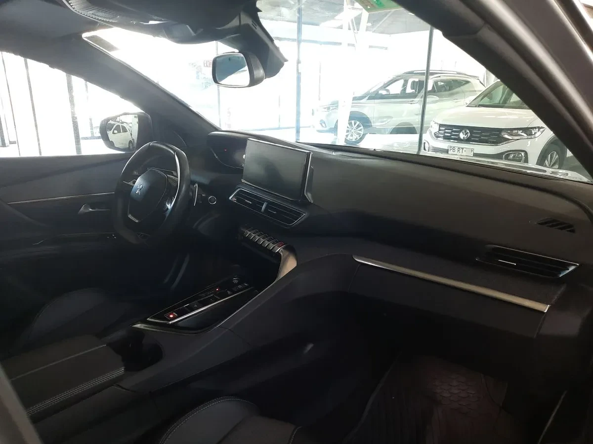 Peugeot 3008 1.5 Allure Pack Bluehdi 130 4x2 Eat8 5p año 2024
