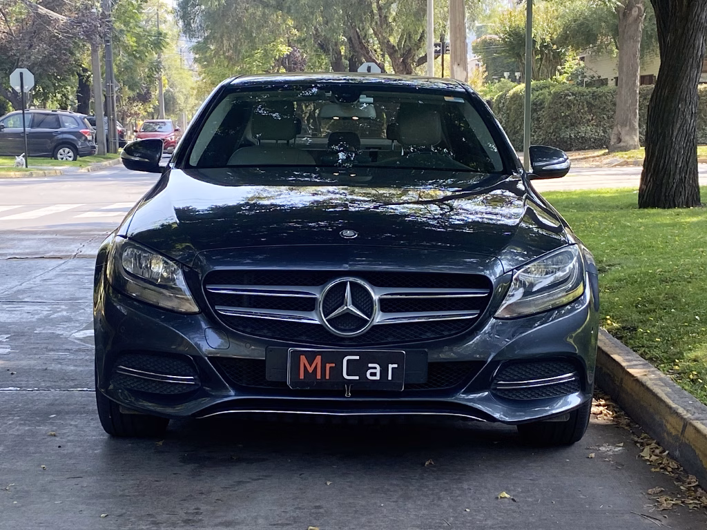 Mercedes Benz C180 1.6 año 2015