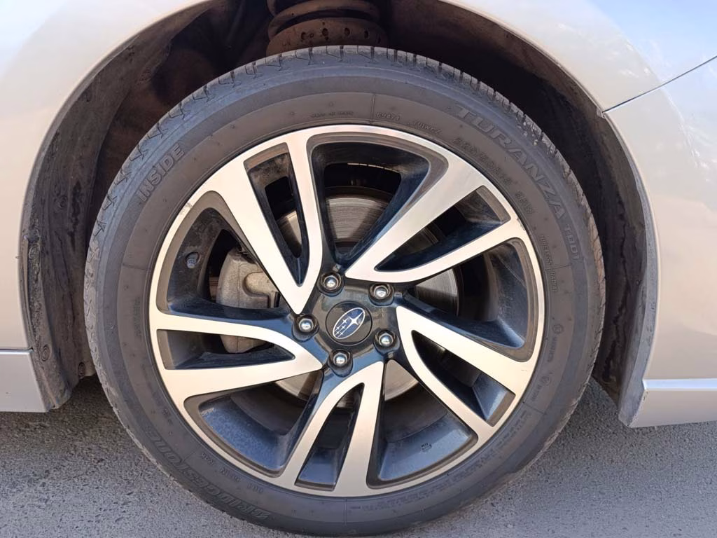 Subaru Legacy 3.6r año 2019