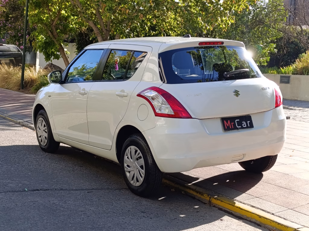 Suzuki Swift Gl año 2018