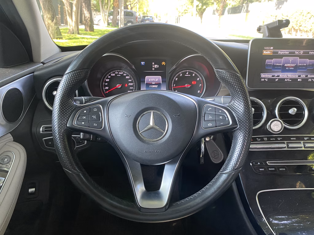 Mercedes Benz C180 1.6 año 2015