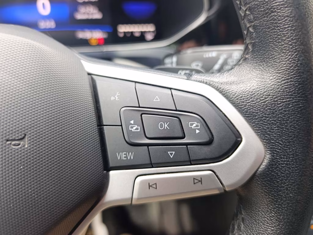 Volkswagen Taos Comfortline año 2023