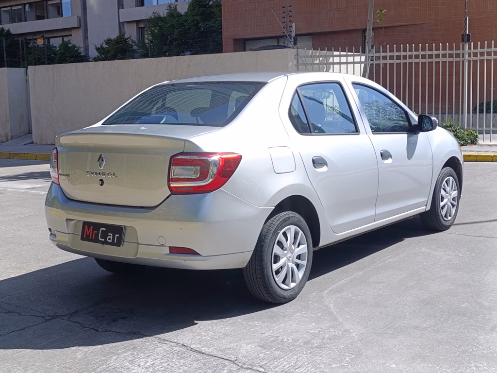 Renault Symbol Zen año 2023