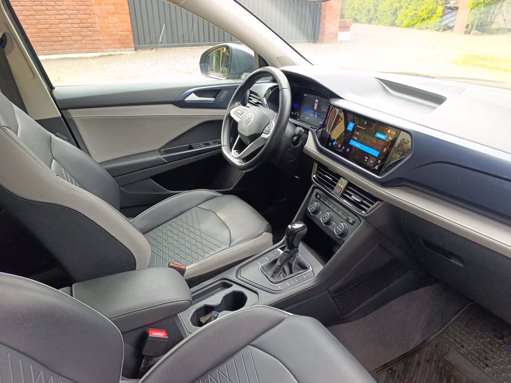 Volkswagen Taos Comfortline año 2023