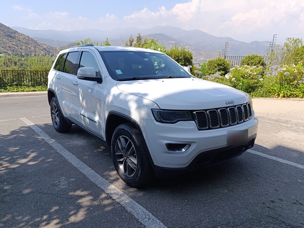 Jeep Grand Cherokee Laredo 4x4 año 2019