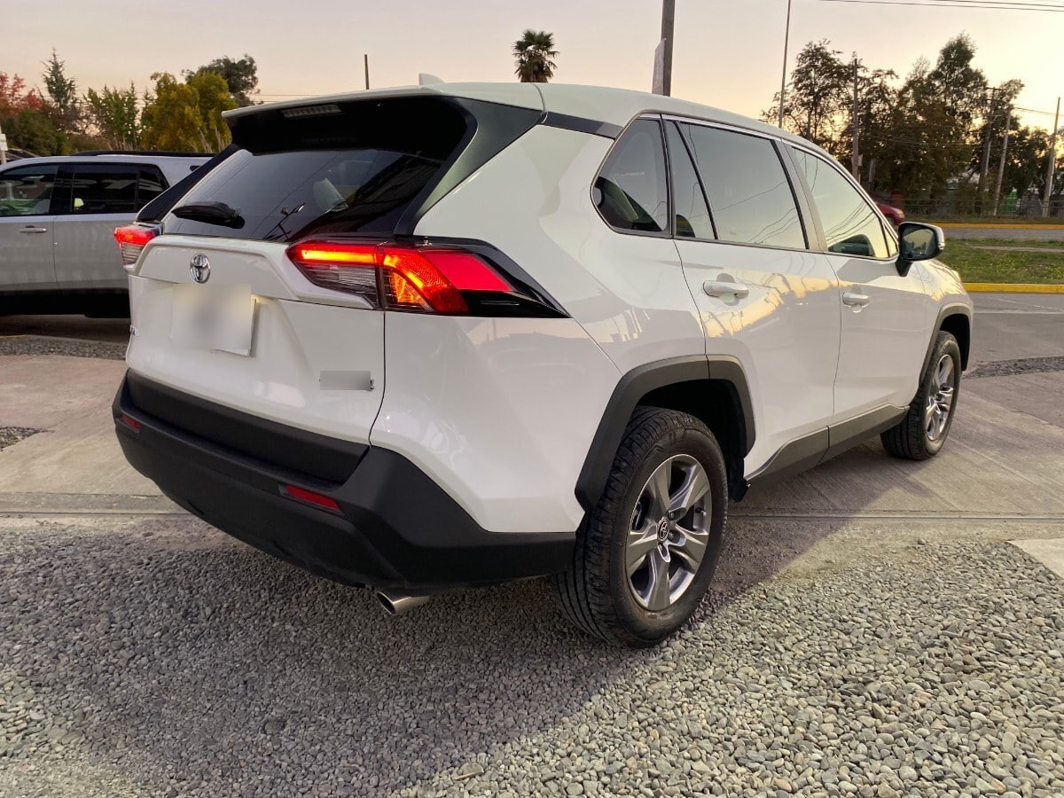 Toyota Rav 4 2.0 4x2 Cvt año 2025