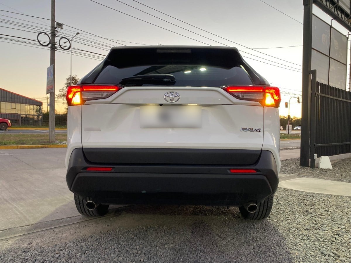 Toyota Rav 4 2.0 4x2 Cvt año 2025
