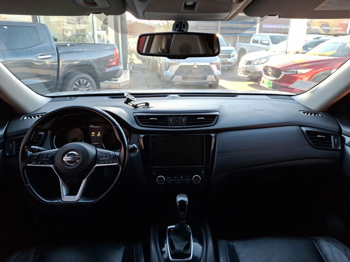 Nissan X-Trail 2.5 Exclusive 4x4 Cvt At 5p año 2020