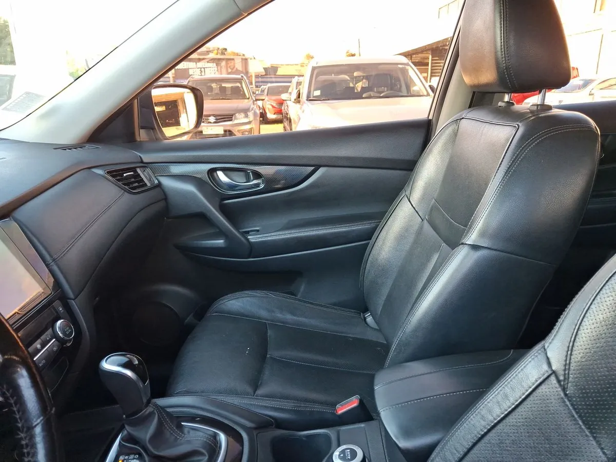 Nissan X-Trail 2.5 Exclusive 4x4 Cvt At 5p año 2020