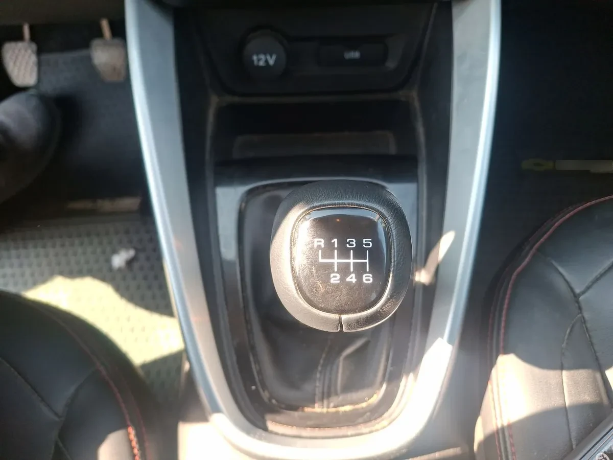 Chevrolet Groove 1.5 Premier 4x2 Mt 5p año 2023