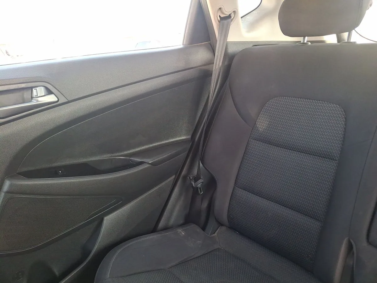 Hyundai Tucson 2.0 Crdi Diesel Advance 4x2 At 5p año 2018