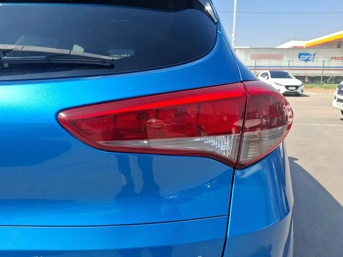 Hyundai Tucson 2.0 Crdi Diesel Advance 4x2 At 5p año 2018