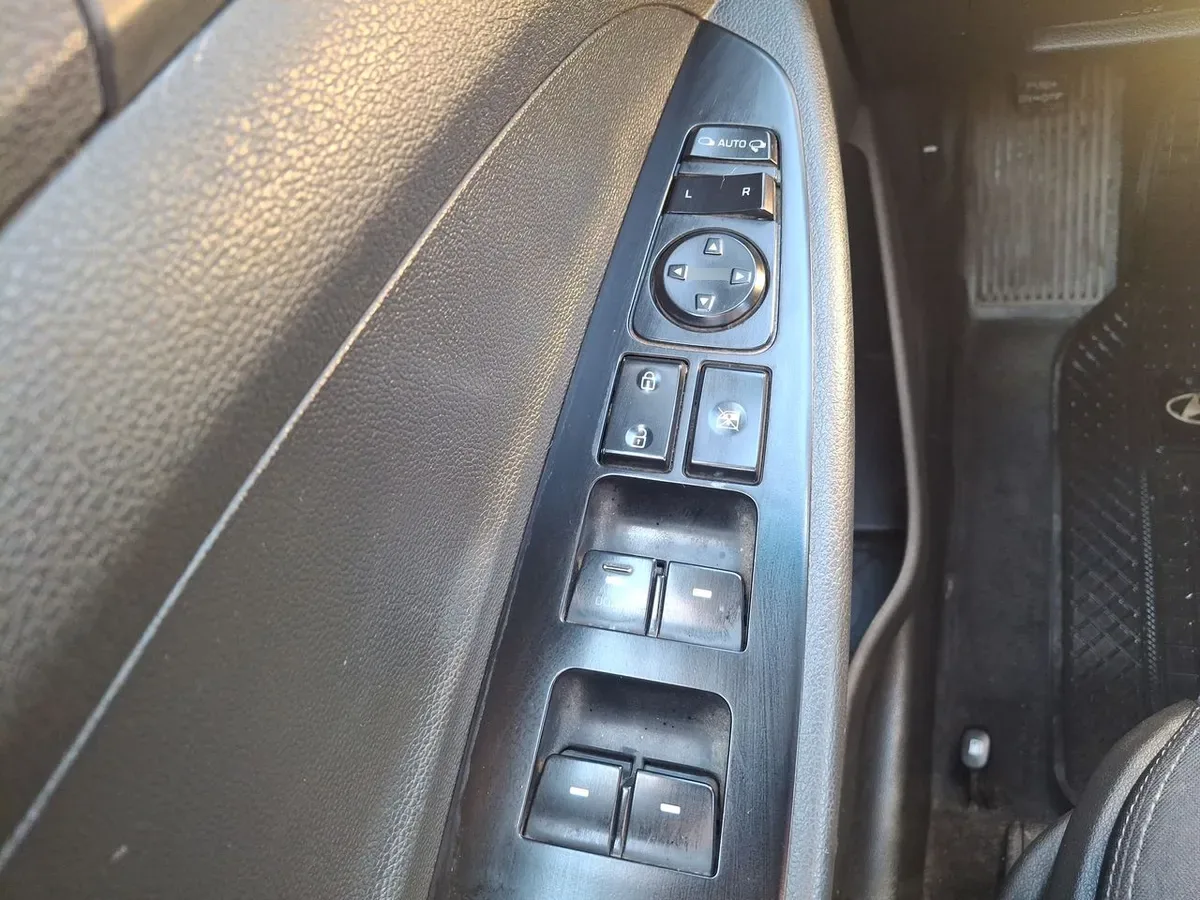 Hyundai Tucson 2.0 Crdi Diesel Advance 4x2 At 5p año 2018