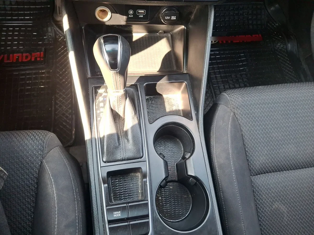 Hyundai Tucson 2.0 Crdi Diesel Advance 4x2 At 5p año 2018