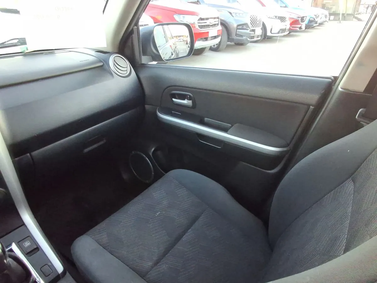 Suzuki Grand Nomade 2.4 Glx Sport 4x2 Mt 5p año 2018