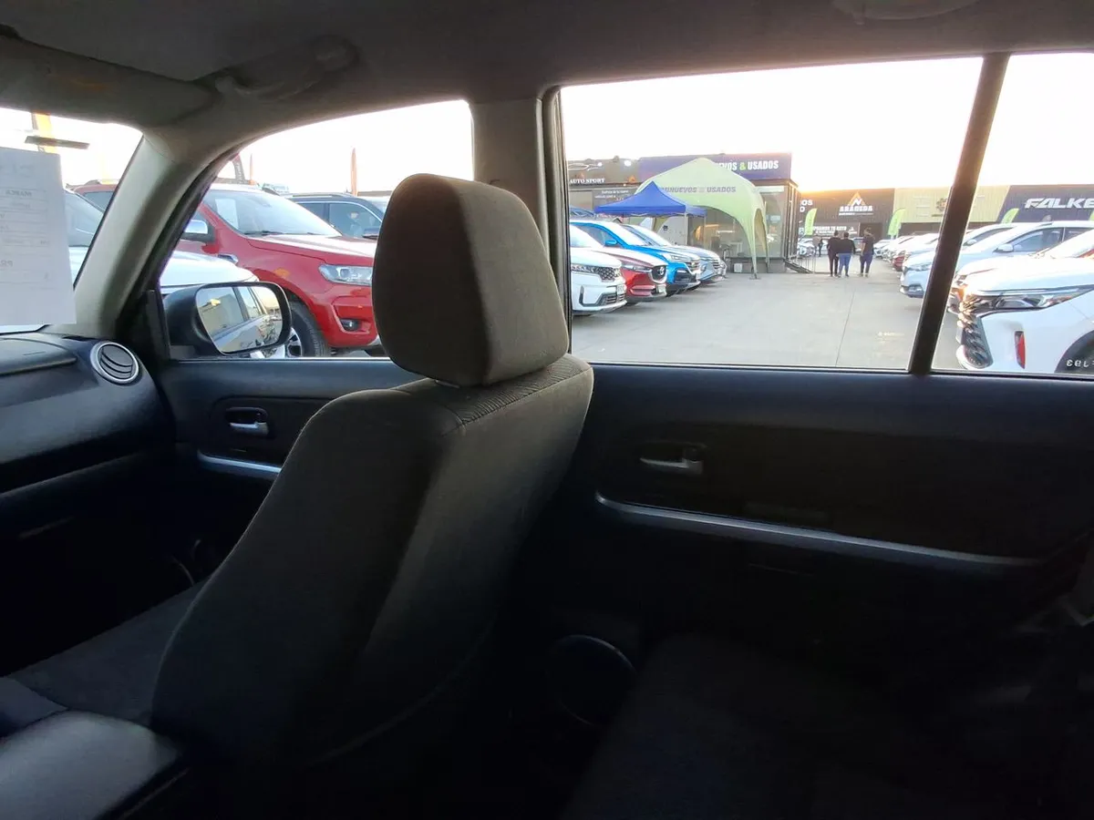Suzuki Grand Nomade 2.4 Glx Sport 4x2 Mt 5p año 2018