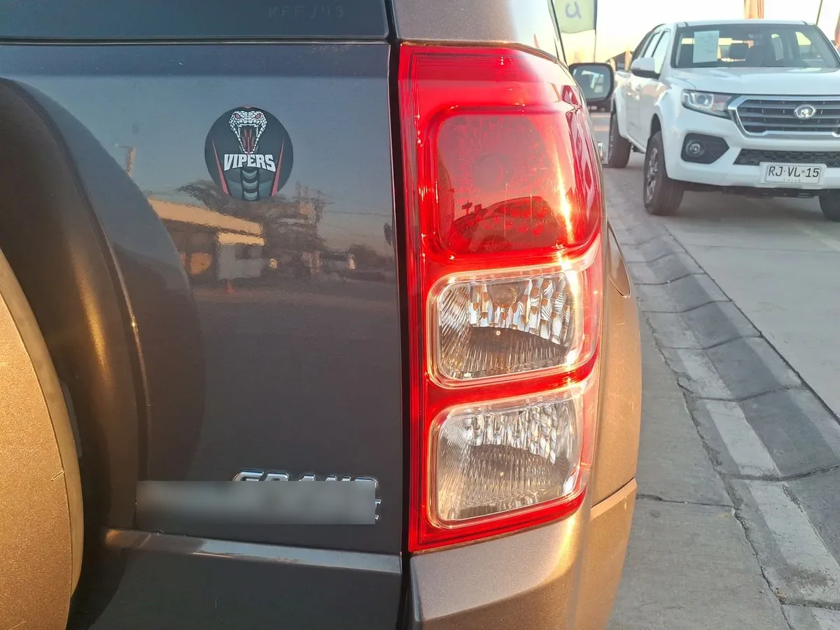 Suzuki Grand Nomade 2.4 Glx Sport 4x2 Mt 5p año 2018